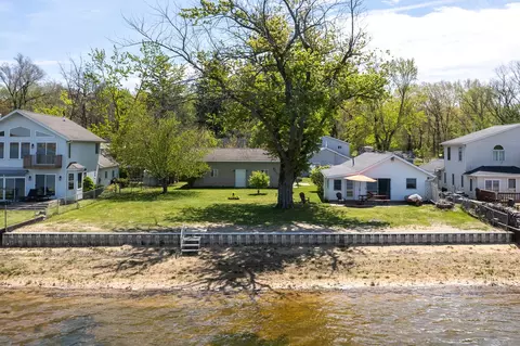 Exterior - 11334 E Shore Dr, Delton, MI 49046 photo 5 of 5