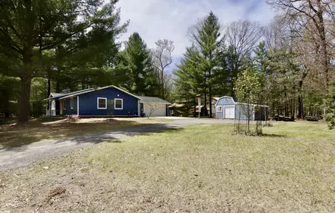Exterior - 7312 W Echo Lake Dr, Baldwin, MI 49304 photo 10 of 10