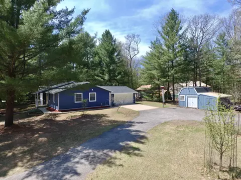 7312 W Echo Lake Dr, Baldwin, MI 49304