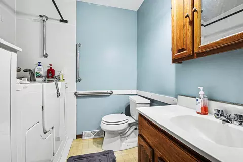 Bath - 4096 Janet Dr, Dorr, MI 49323 photo 1 of 1