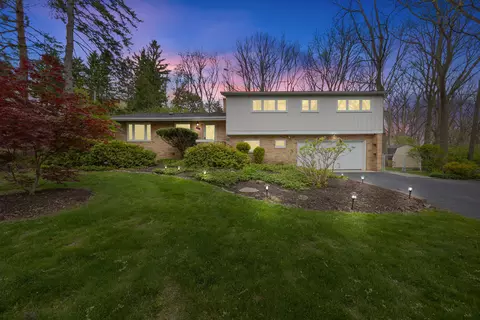 3091 Warwick Rd, Ann Arbor, MI 48104
