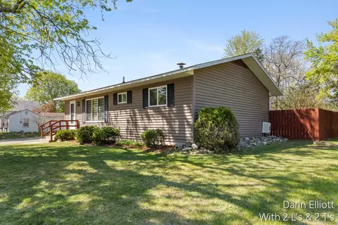 Exterior - 747 Root St, Belding, MI 48809 photo 2 of 7