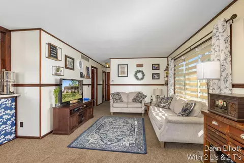 Living - 747 Root St, Belding, MI 48809 photo 1 of 2
