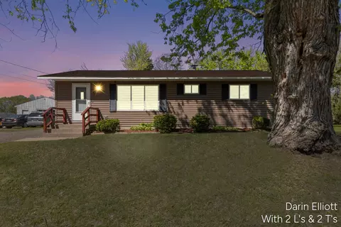 747 Root St, Belding, MI 48809
