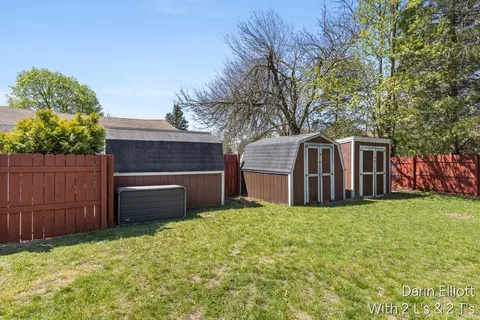 Exterior - 747 Root St, Belding, MI 48809 photo 6 of 7