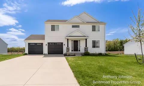 250 Warbler Dr, Caledonia, MI 49316