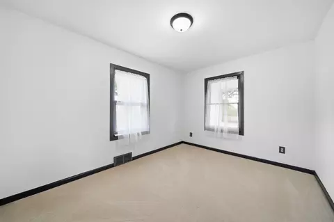 Bedroom - 2718 Page Ave, Jackson, MI 49203 photo 1 of 4
