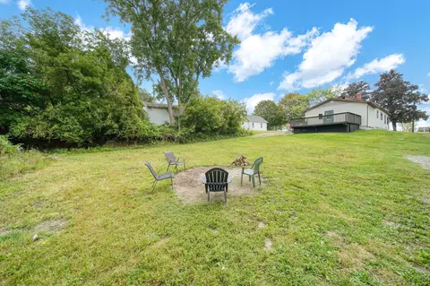 Exterior - 2718 Page Ave, Jackson, MI 49203 photo 3 of 4