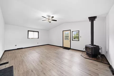 Living - 2718 Page Ave, Jackson, MI 49203 photo 1 of 2