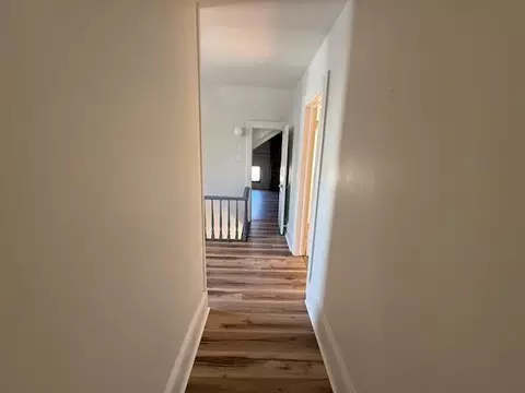 Entry Way - 141 Bates St, Jackson, MI 49202 photo 3 of 3
