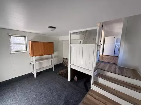 Living - 141 Bates St, Jackson, MI 49202 photo 8 of 8