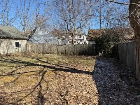 Exterior - 141 Bates St, Jackson, MI 49202 photo 1 of 4