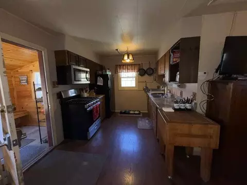 Kitchen - 9826 S Orchid Ave, Baldwin, MI 49304 photo 3 of 3