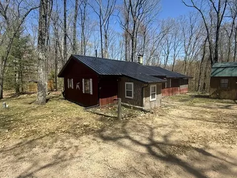 Exterior - 9826 S Orchid Ave, Baldwin, MI 49304 photo 3 of 31