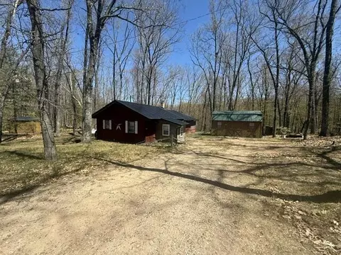 Exterior - 9826 S Orchid Ave, Baldwin, MI 49304 photo 2 of 31