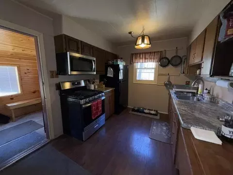 Kitchen - 9826 S Orchid Ave, Baldwin, MI 49304 photo 1 of 3