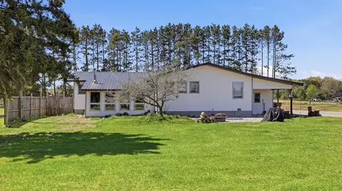 12686 Buchanan Rd, Stanwood, MI 49346