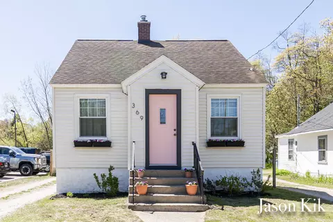 369 N 3rd Ave, Fruitport, MI 49415