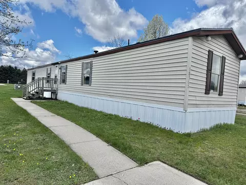 18365 Saint Joseph Dr #234, Big Rapids, MI 49307