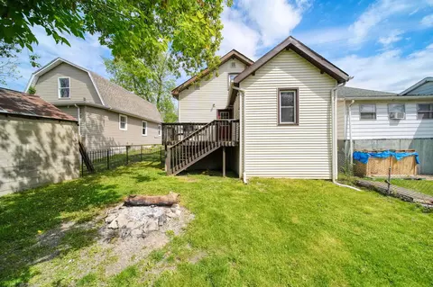 Exterior - 407 Hinckley Blvd, Jackson, MI 49203 photo 6 of 8