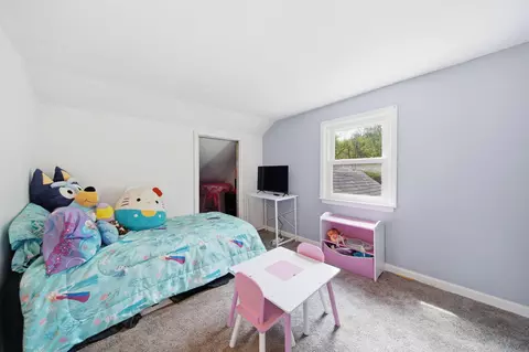Bedroom - 407 Hinckley Blvd, Jackson, MI 49203 photo 5 of 6