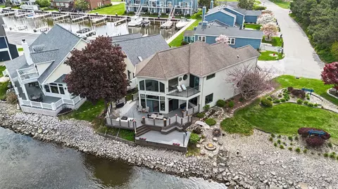 2309 Riverside Pointe Dr, St. Joseph, MI 49085