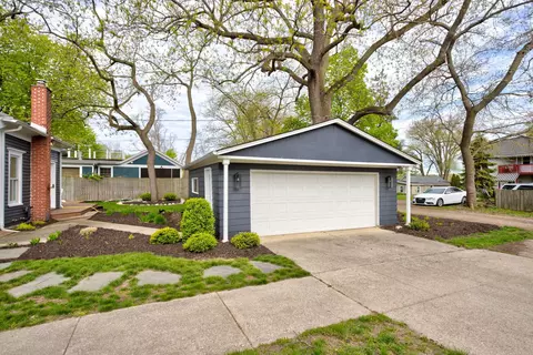 Exterior - 118 S Spring St, Douglas, MI 49406 photo 6 of 11