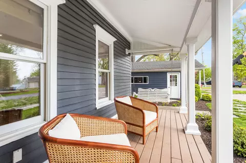 Exterior - 118 S Spring St, Douglas, MI 49406 photo 3 of 11