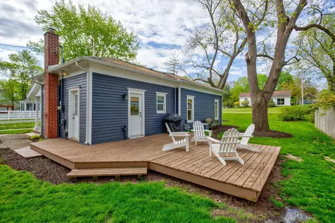 Exterior - 118 S Spring St, Douglas, MI 49406 photo 7 of 11