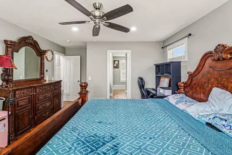 Bedroom - 1507 Wellman Rd, Dewitt, MI 48820 photo 3 of 7