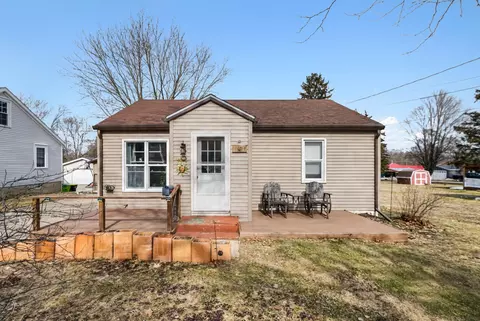 1008 W Grove St, Greenville, MI 48838