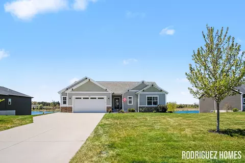 9361 Shoreway Dr, West Olive, MI 49460