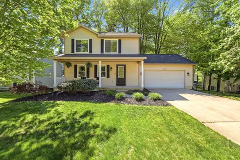 10899 Skylane Ct, Allendale, MI 49401