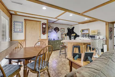 Dining - 11820 Killarny Cir, Jerome, MI 49249 photo 3 of 3