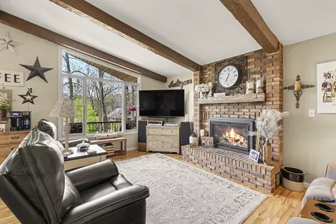 Living - 11820 Killarny Cir, Jerome, MI 49249 photo 1 of 4