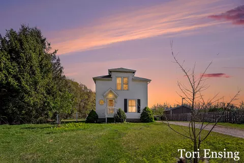 1007 E Kent Rd, Greenville, MI 48838