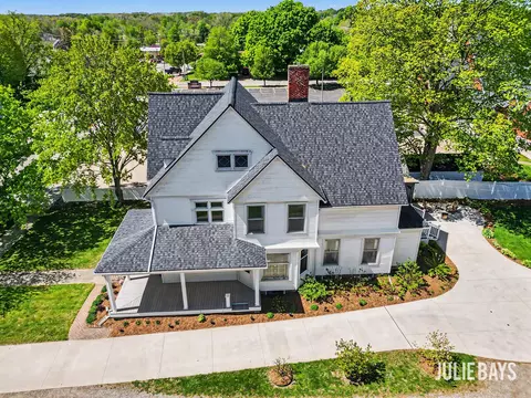 311 E Main St, Middleville, MI 49333