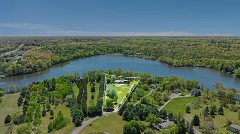 3450 Snow Farm Ln, Allegan, MI 49010