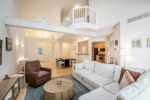 2072 Liberty Hts, Ann Arbor, MI 48103