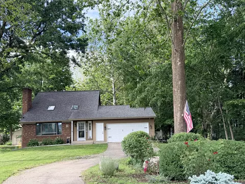 4105 44th St SW, Grandville, MI 49418