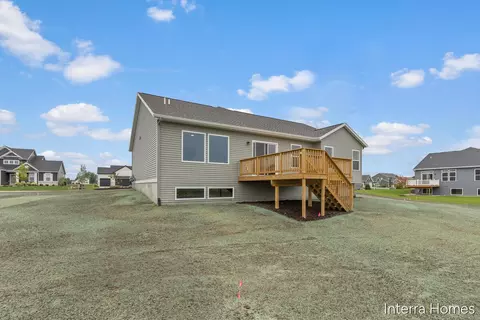 10522 Poppy Ln, Allendale, MI 49401