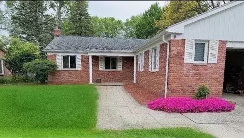 8891 Ball St, Plymouth, MI 48170