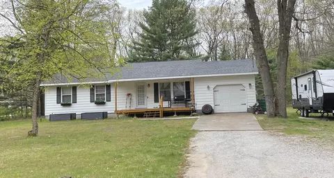 2535 Pillon Rd, Twin Lake, MI 49457