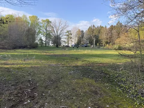 6034 136th Ave, Saugatuck, MI 49453