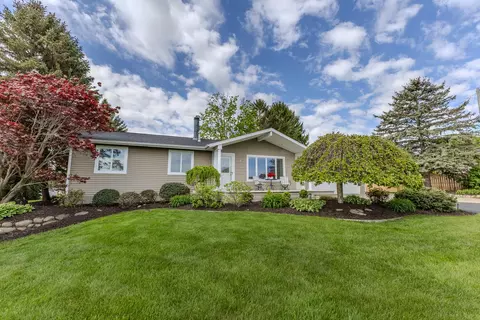 2740 Barry St, Hudsonville, MI 49426