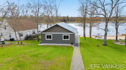 Exterior - 11049 S Jacquelyn Ln, Baldwin, MI 49304 photo 18 of 25