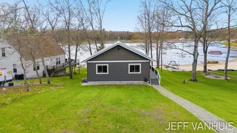 Exterior - 11049 S Jacquelyn Ln, Baldwin, MI 49304 photo 19 of 25