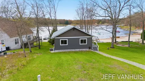 Exterior - 11049 S Jacquelyn Ln, Baldwin, MI 49304 photo 20 of 25