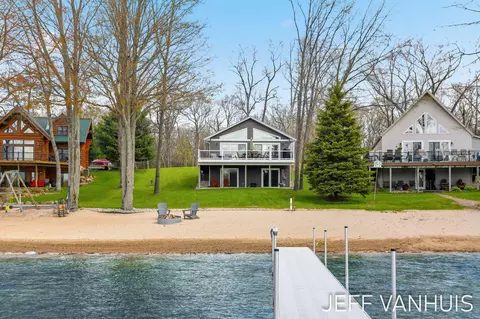 Exterior - 11049 S Jacquelyn Ln, Baldwin, MI 49304 photo 2 of 25