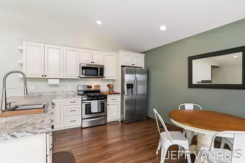 Kitchen - 11049 S Jacquelyn Ln, Baldwin, MI 49304 photo 2 of 5